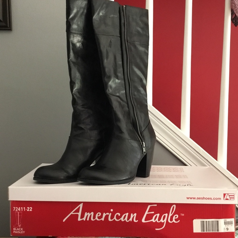 GENTLY Euc tall black Boots size 9